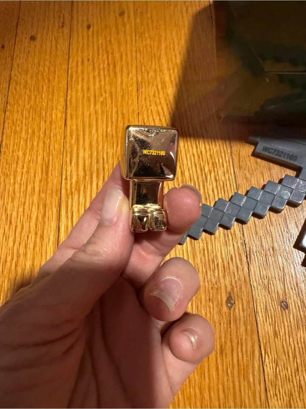 Rare Minecraft Real Gold Plated Creeper From Mine Kit - Picture 4 of 4